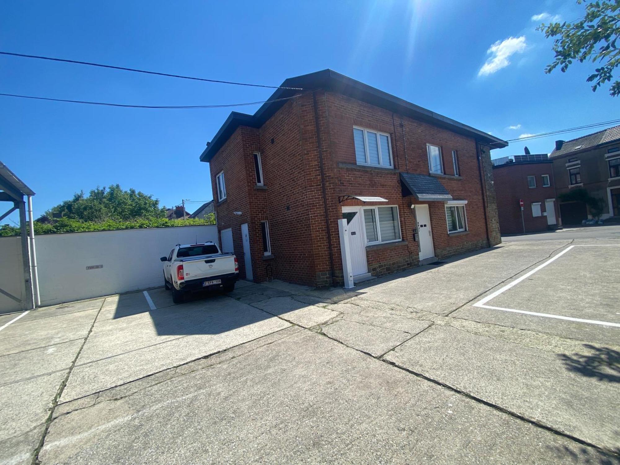 1-C Superbe Appartement Tres Calme Et Bien Decore Charleroi Bagian luar foto