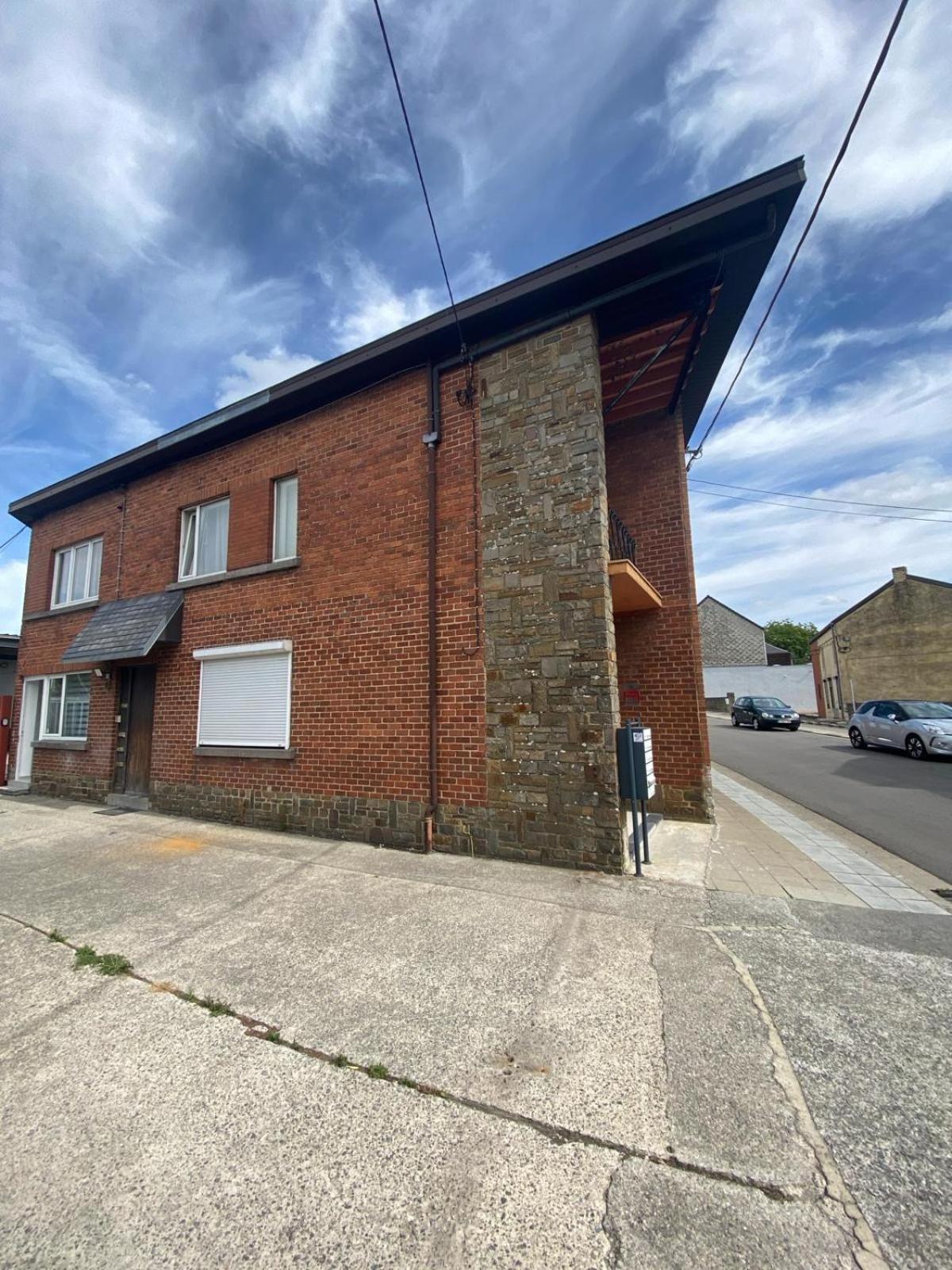 1-C Superbe Appartement Tres Calme Et Bien Decore Charleroi Bagian luar foto